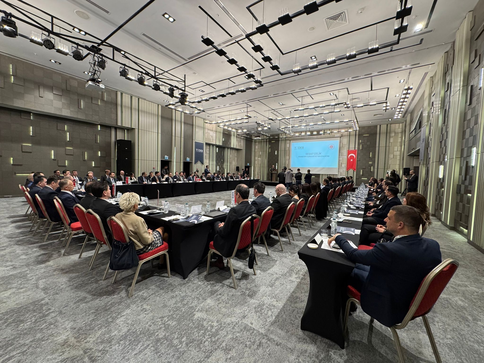 B629D839 4B30 492F 8A4D 966085676376