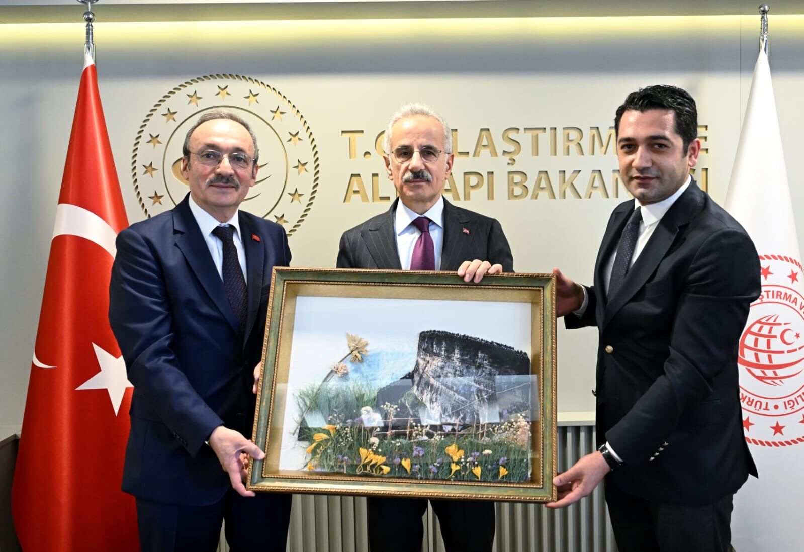 Bd0A5C50 B12B 4D0A Bb2C 261Edf9D7B01-1