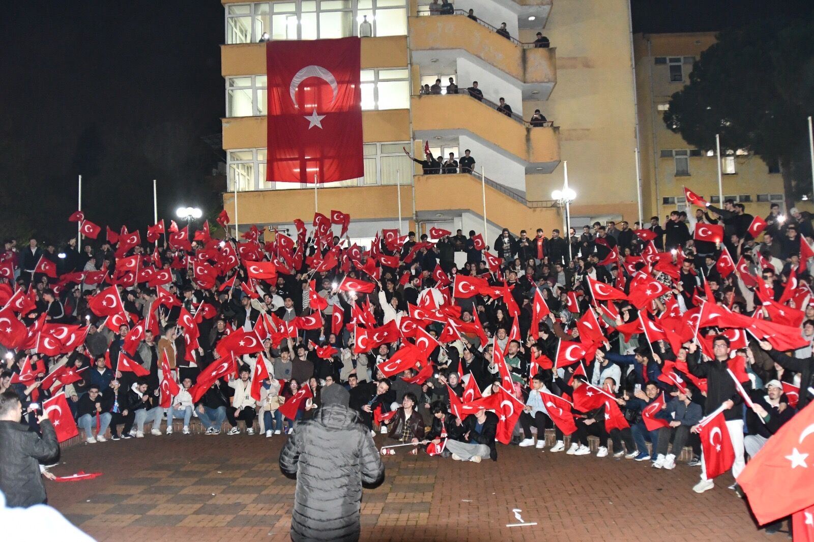 Caeb321F 106D 4B9D 982F 502A5B55023A