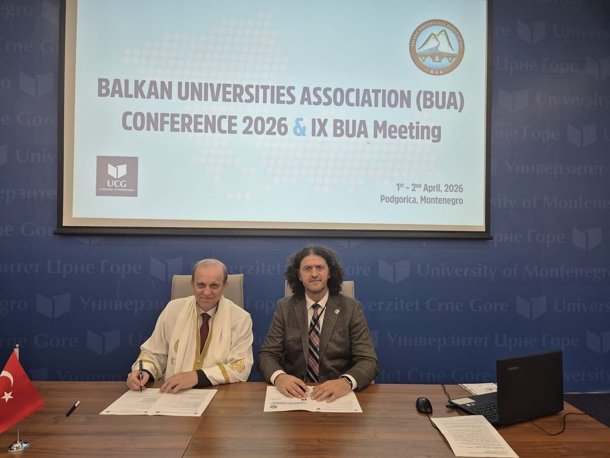 D B4 E1 A02 E38 D 47 D B A C F B 42 E E81 A2 B555