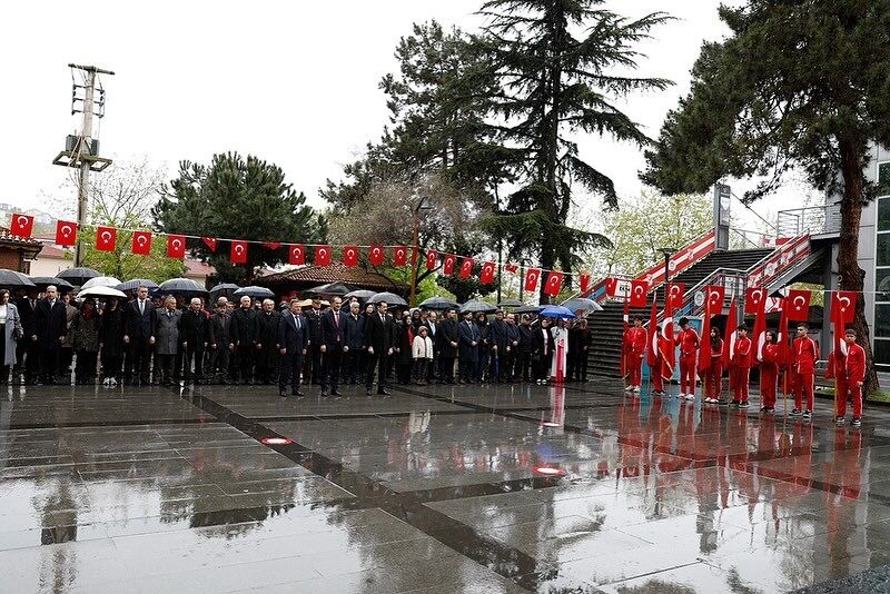 D F F7224 E 767 E 4815 A5 F B 5 B5 D49 F49846