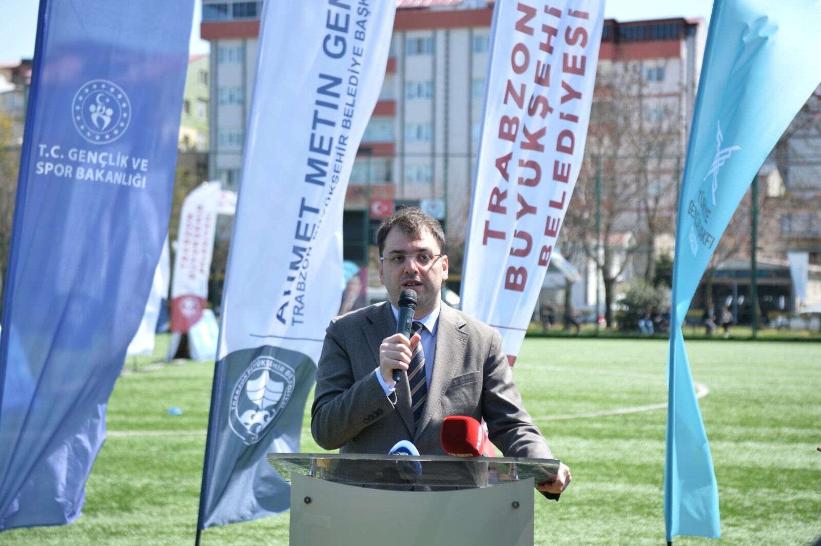 D218Eb63 9Aa3 4481 Bf7D Cc43C6Ed1A68