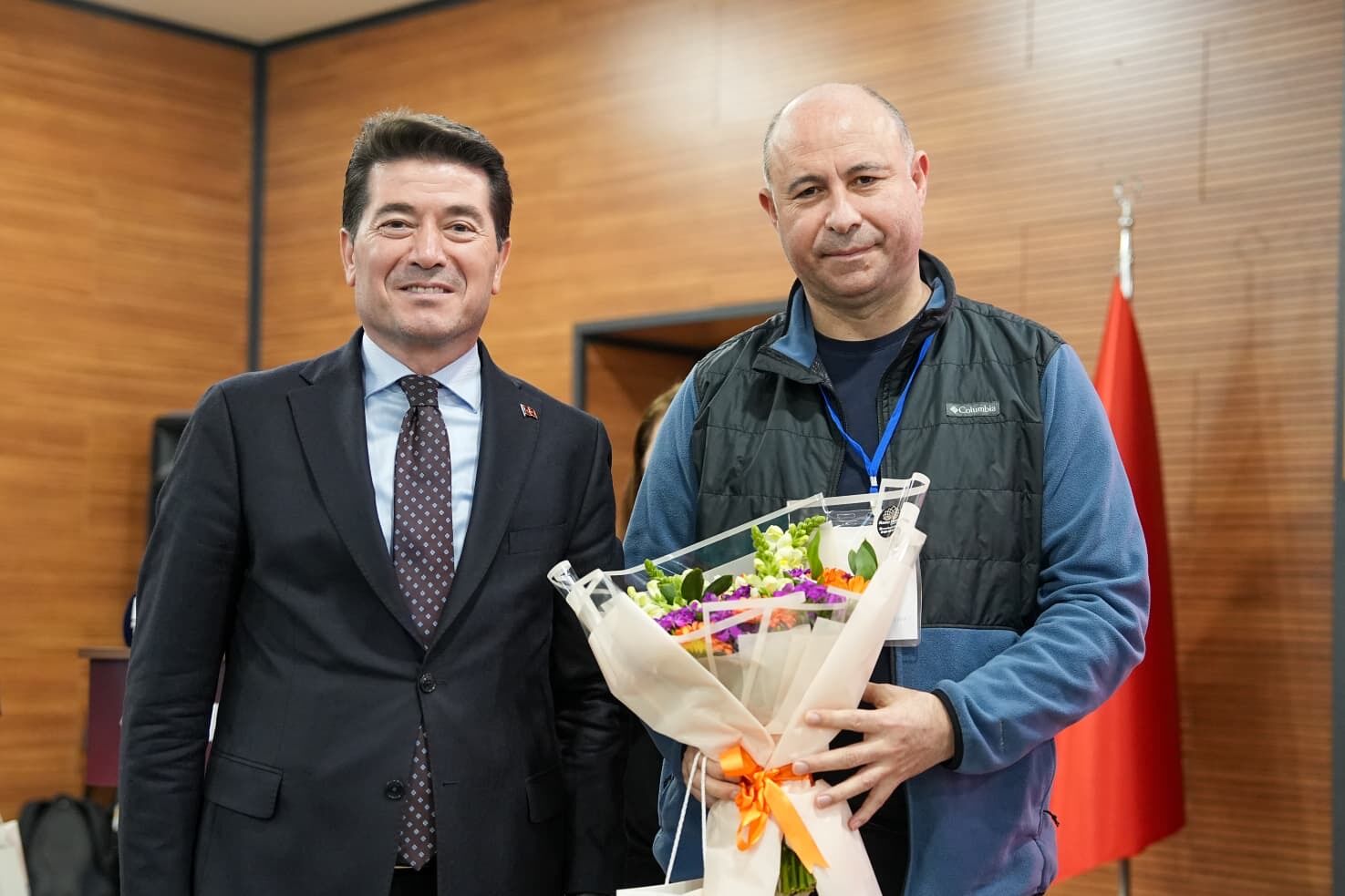 D5F1218A B153 437B 8083 9Ba236B64508