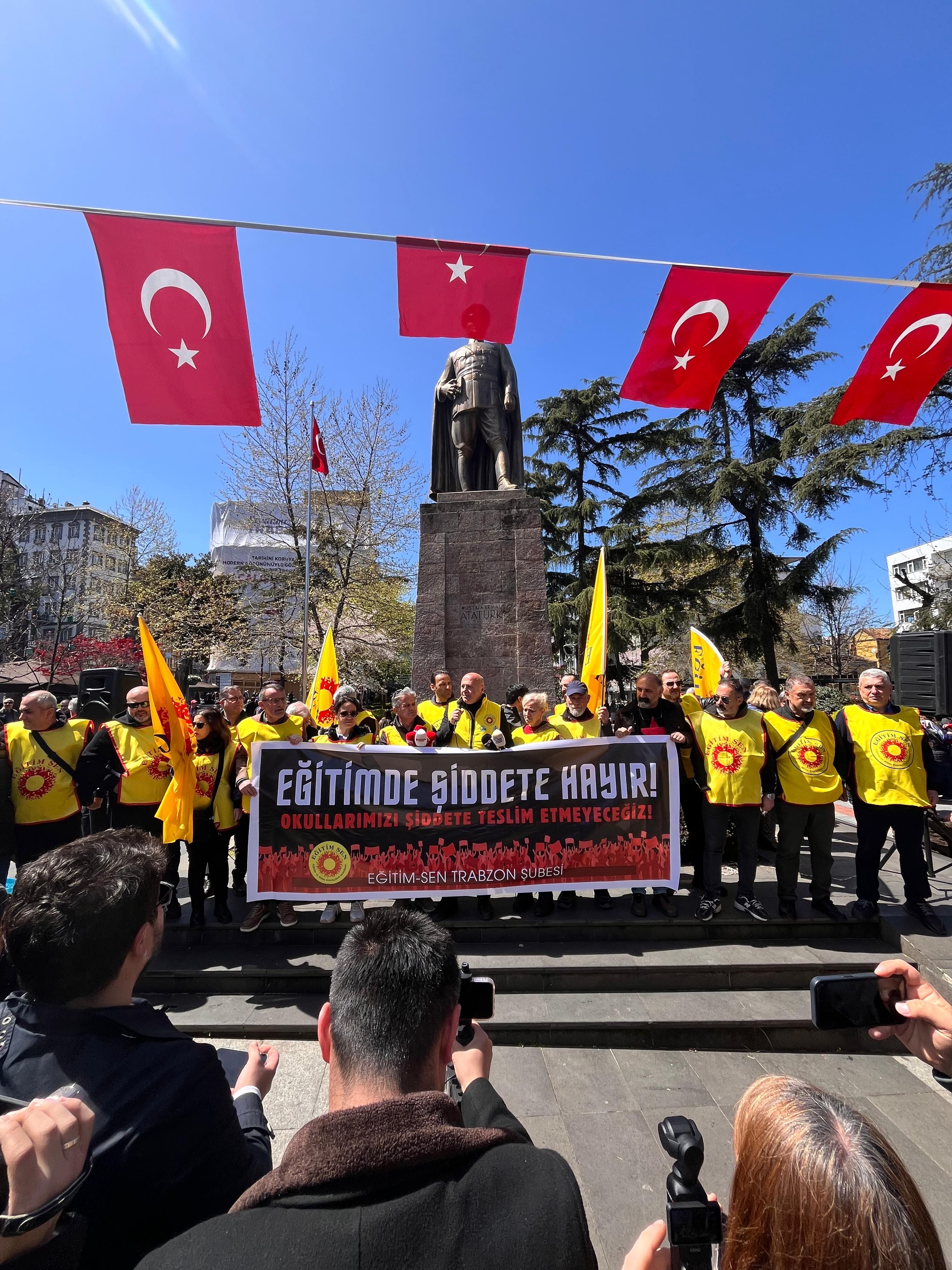 Db6C0313 Cdc4 4569 85C0 C2Adc0E1Cdfa