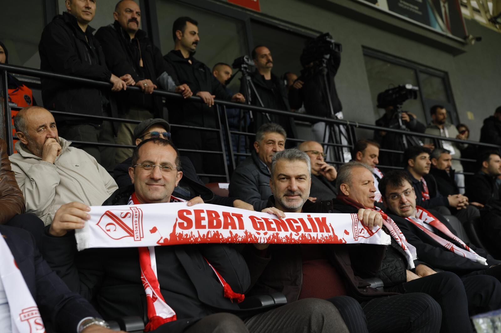 Ecc61E27 06E7 4D38 9Cb2 72563F880A01