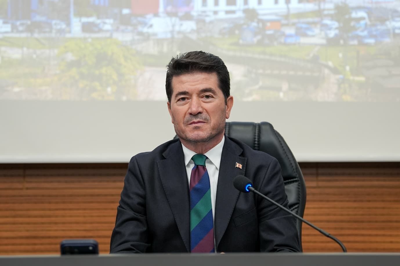 F10E6923 0D71 44B4 823B 5571B13A0093