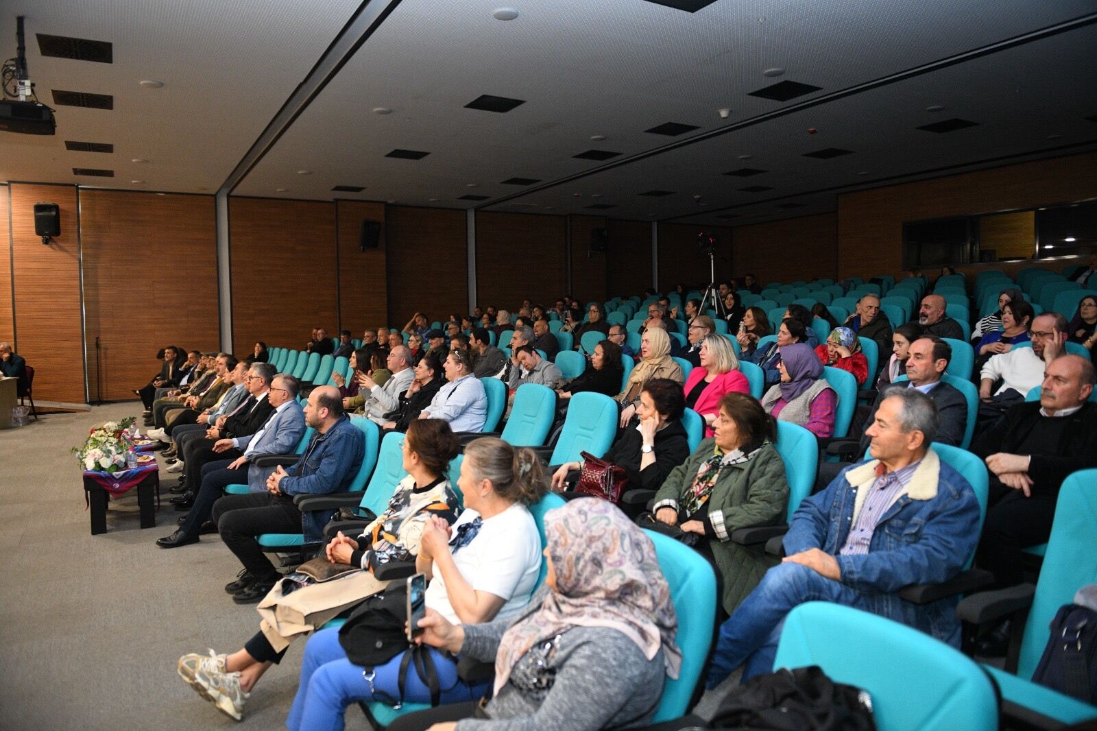 F7E83C3B A302 4913 8D11 Ad99A9F0D19A