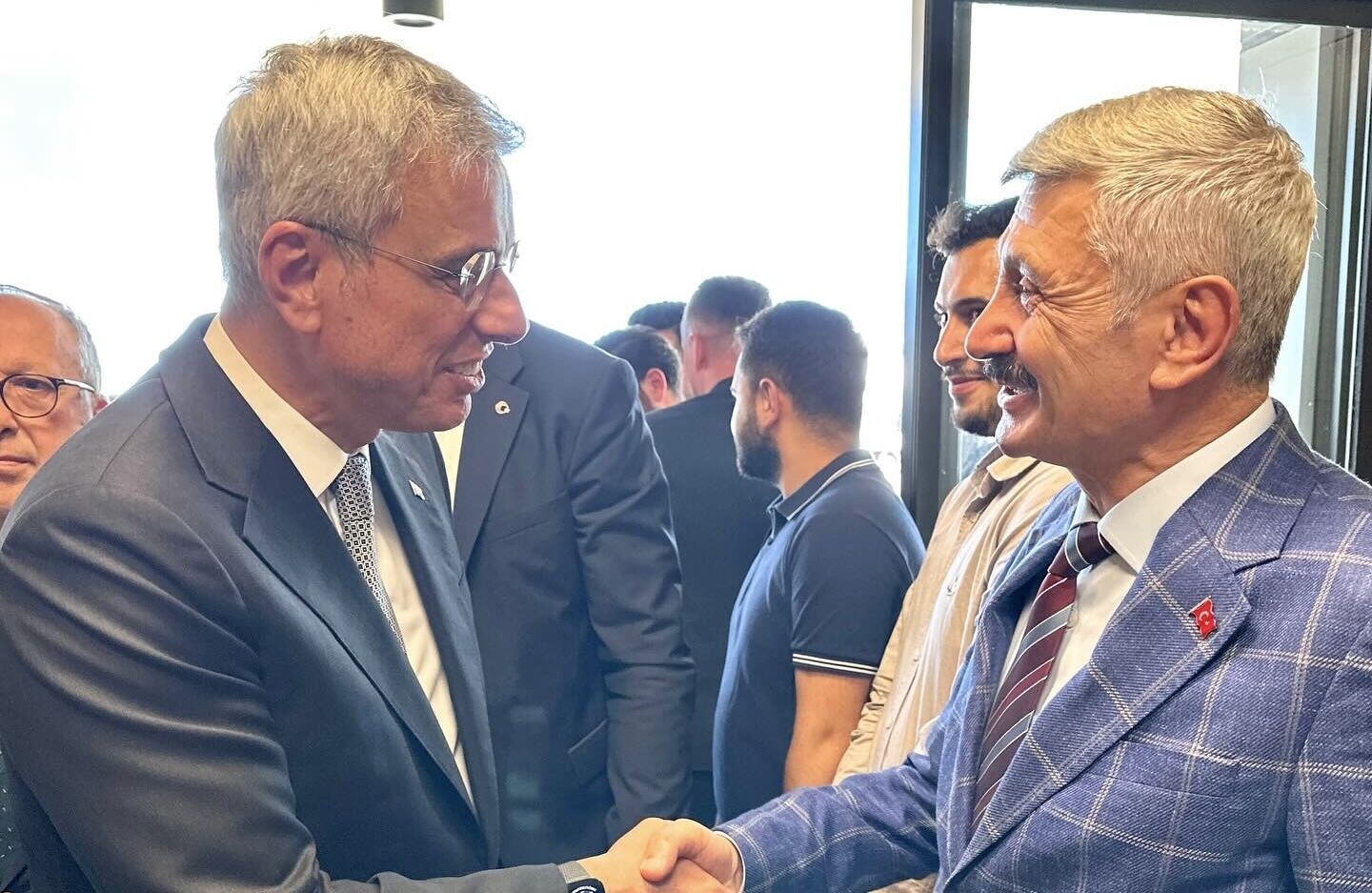 SAĞLIK BAKANI’NDAN ARAKLI’YA ÇİFTE MÜJDE