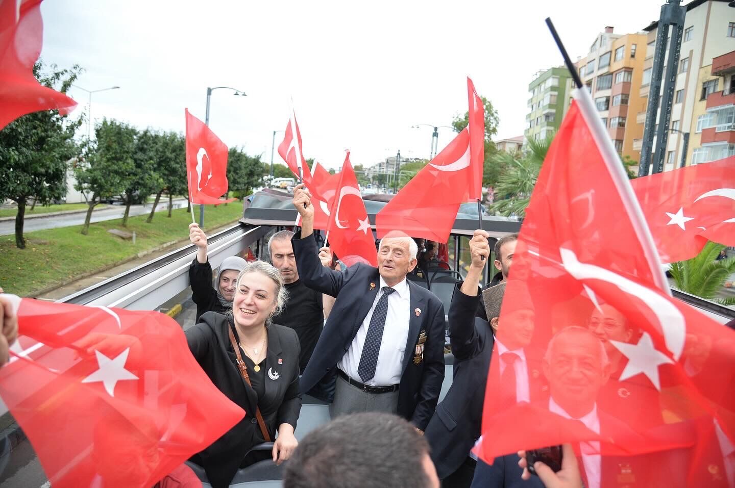 TRABZON'DA GAZİLERE DUYGULANDIRAN SÜRPRİZ